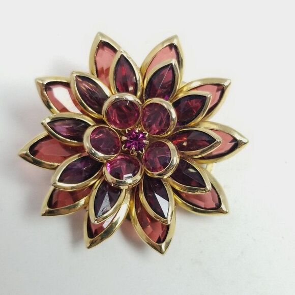 Vintage Avon Purple Rhinestone Starburst Flower Design Brooch, Lapel Pin - Picture 1 of 6